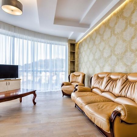 Leogrand Apartments Z Panoramoyu Lvova Eksteriør bilde