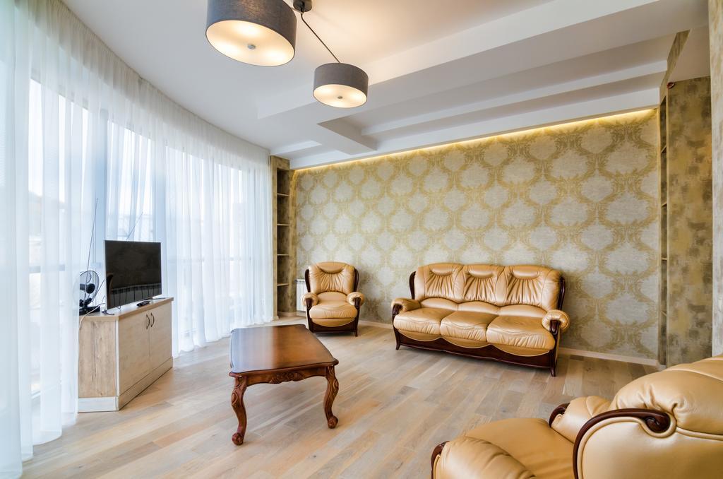 Leogrand Apartments Z Panoramoyu Lvova Eksteriør bilde